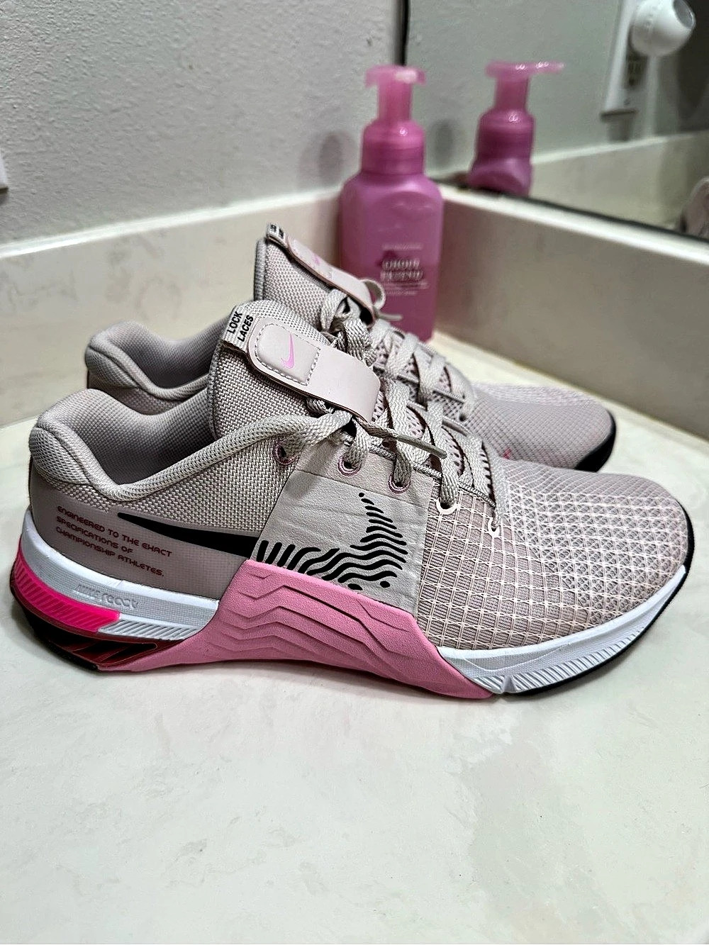 Nike Free Metcon 6 "White Elemental Pink" Women's Athletic Shoes Pink & Tan